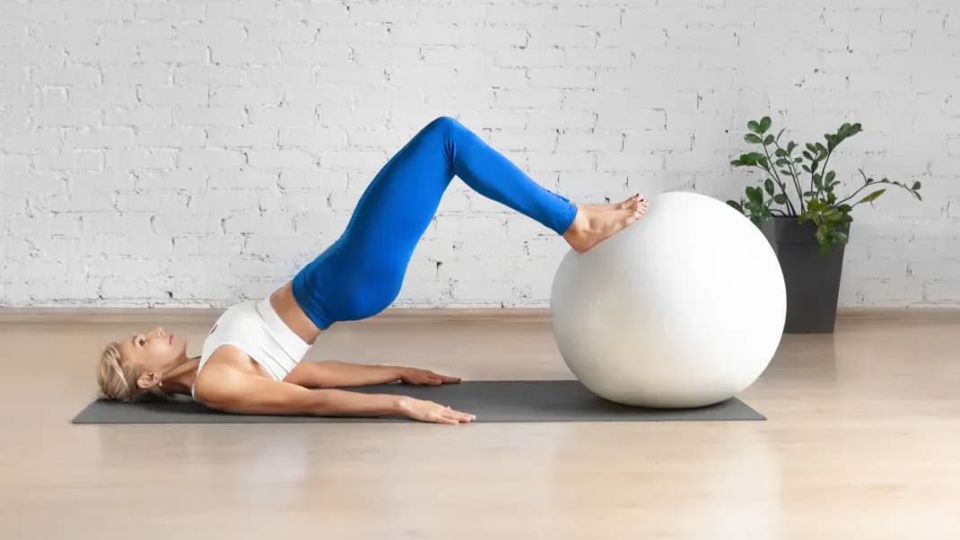 Ćwiczenia na piłce co dają – odkryj korzyści dla zdrowia i ciała