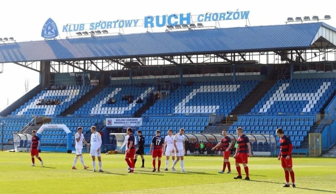 Ruch Chorzów gdzie zagra w Ekstraklasie? Sprawdź szczegóły meczów!