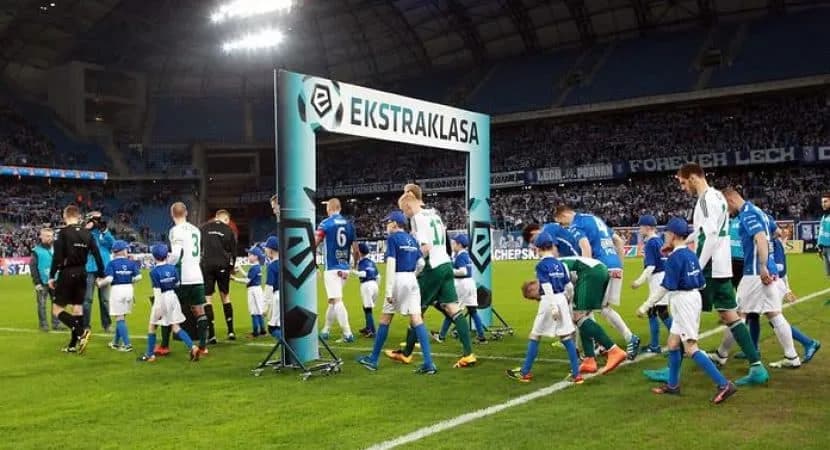 Jak oglądać Ekstraklasę w telewizji i internecie bez dodatkowych kosztów